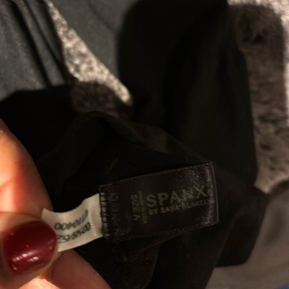 SPANX Tight-End High Waisted Black Tights Sz A - Picture 4 of 9